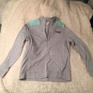 Vineyard vines sweatshirt